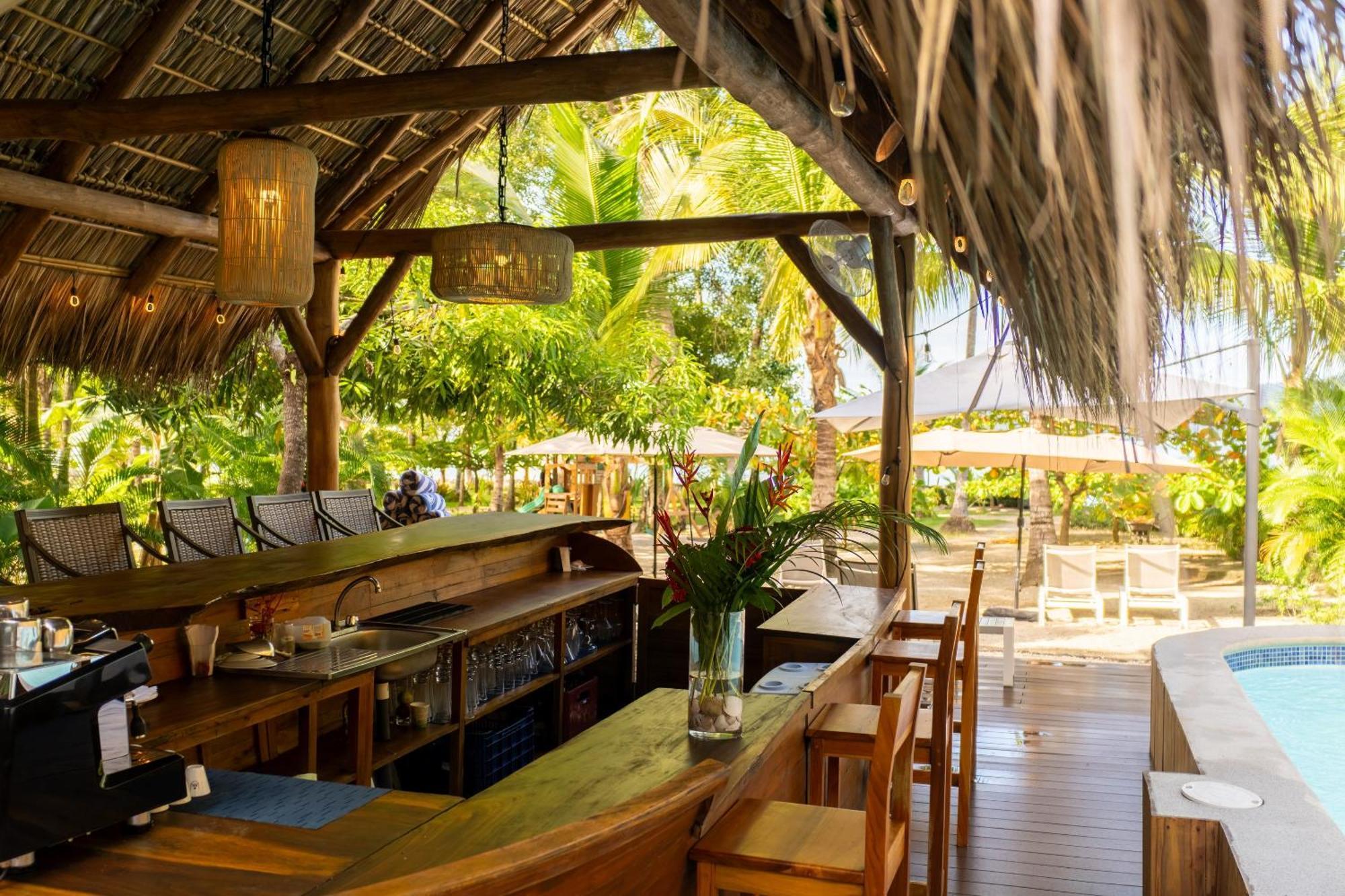 Isla Chiquita Glamping Hotel ปาเกรา ภายนอก รูปภาพ